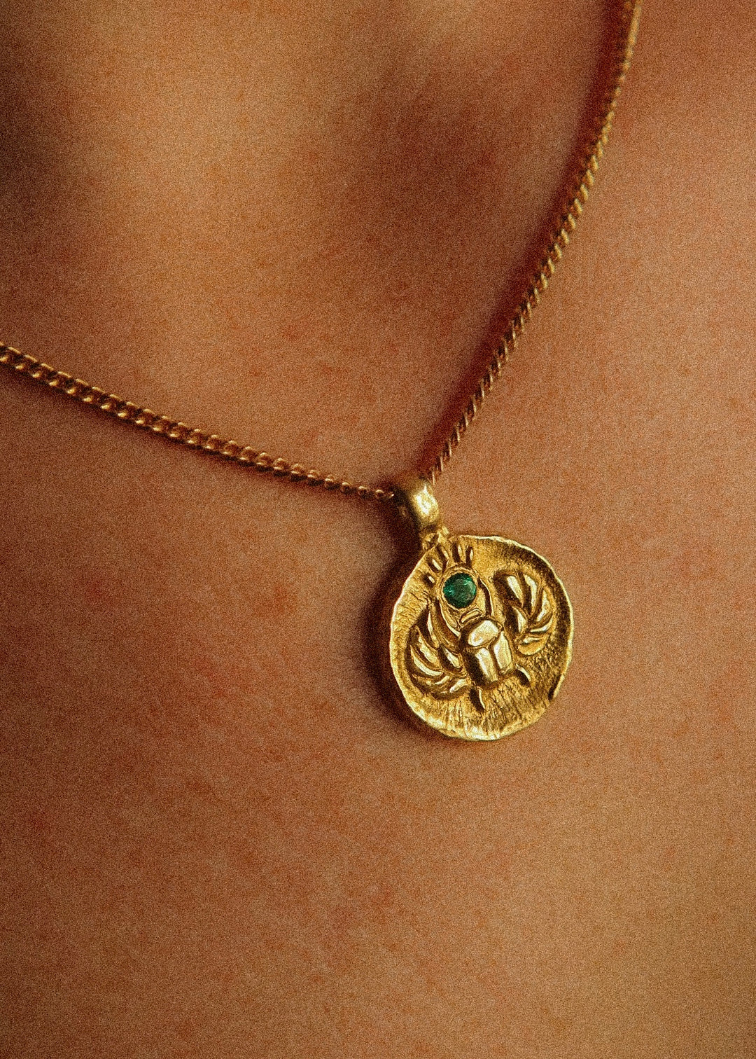 The beetle - gold & emerald